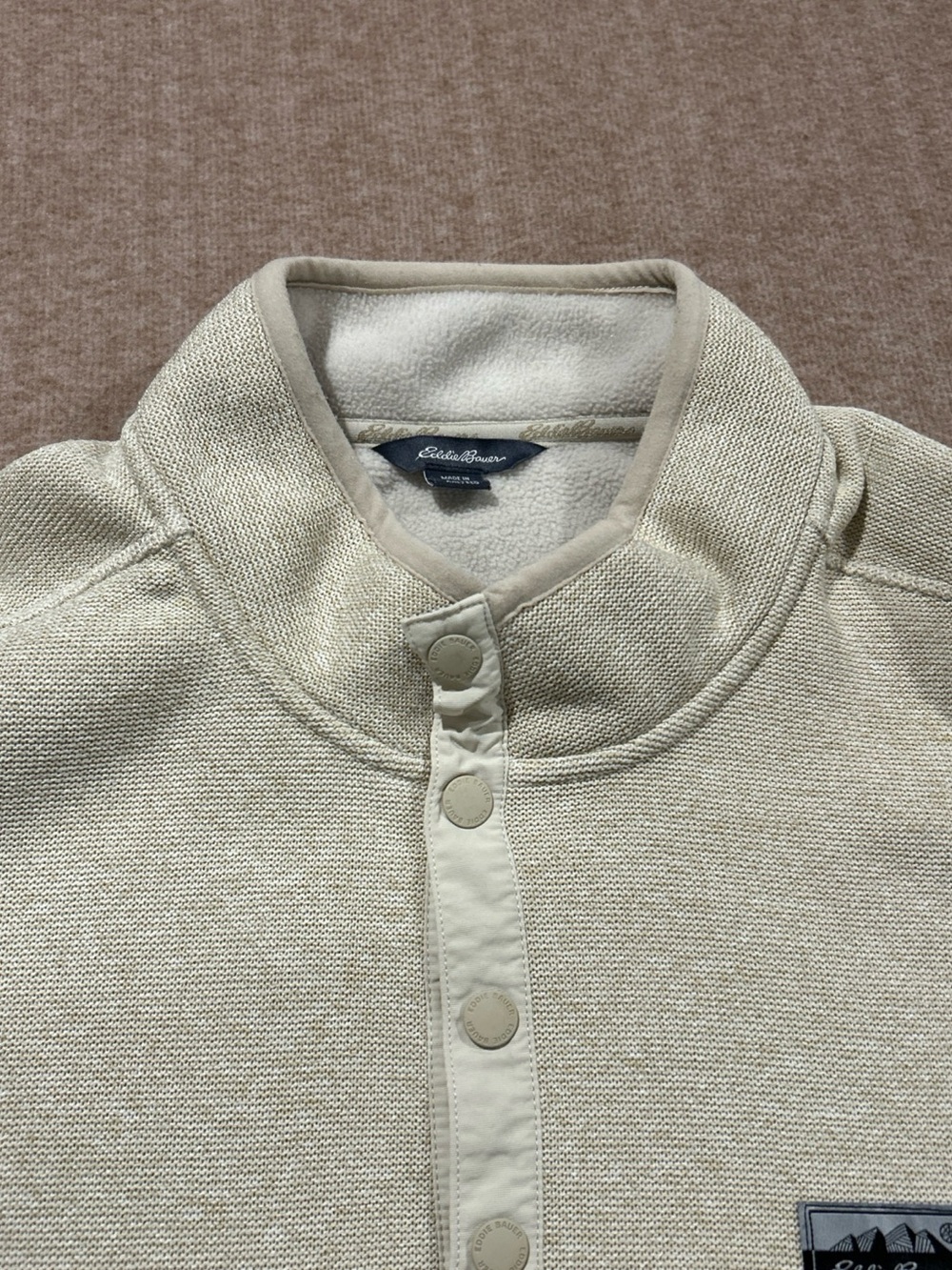 Men's Accessory - Label Close-up - Picture 3 of 7